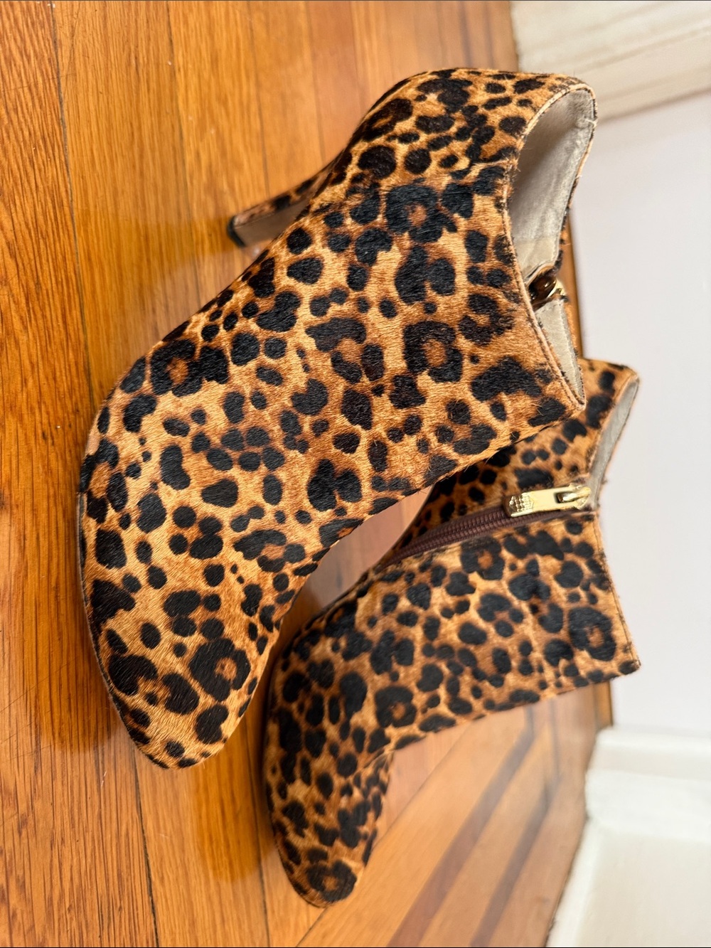 Vince Camuto Leopard Print Women's Ankle Booties - 8.5